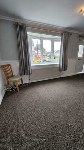 2 bedroom semi-detached house to rent - Photo 3