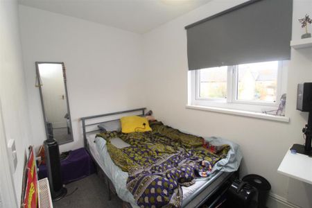 6 bedroom terraced house to rent - Photo 5