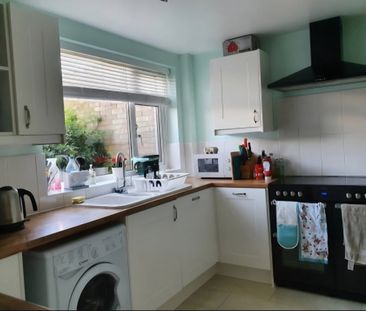 Room in a Shared House, Druetts Close, BS10 - Photo 1