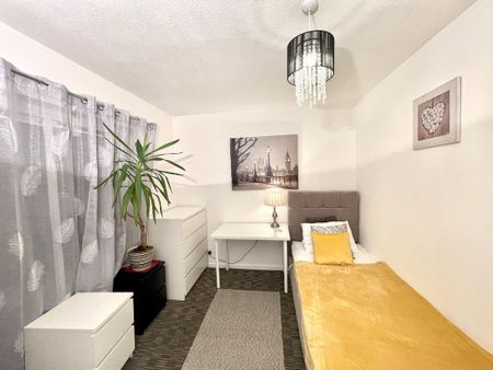 4 bedroom house to rent - Photo 3