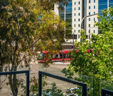 Live in the Heart of City - Fully Furnished & Move-In Ready! - Photo 6