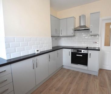 2 bedroom House To Let - Photo 4