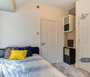 1 bedroom in a house share to rent - Photo 5