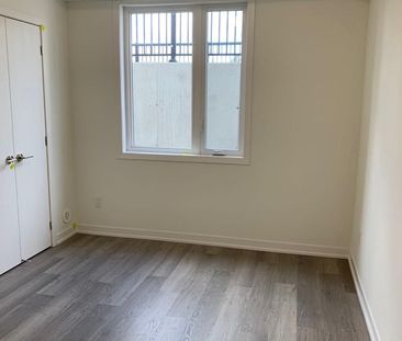 For Lease - 6 Steckley House Lane Unit# 313, Richmond Hill, Ontario - Photo 5