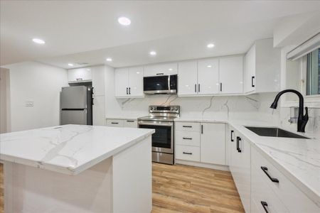 For Lease - 379 Bryant Crescent, Burlington, Ontario - Photo 5