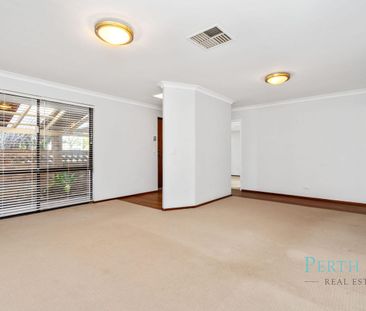 Quiet Family Living in the Willetton Senior High School Catchment - Photo 4