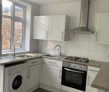 3 Bed Terraced House, Leicester Road, M7 - Photo 4