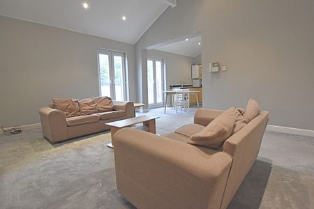 2 Bedroom Apartment - Photo 3