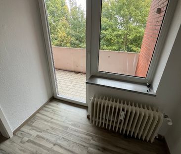 Geräumige 3 Zimmer Wohnung mit Balkon und Wannenbad im 2.Obergeschoss - Photo 3