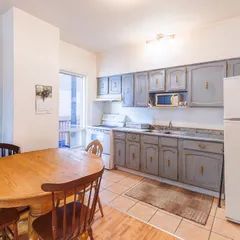 1 room apartment of 63m² in Granby - Photo 2
