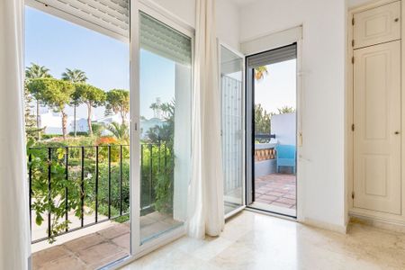 Luxury Semidetached House for rent in Estepona, Andalusia - Photo 5