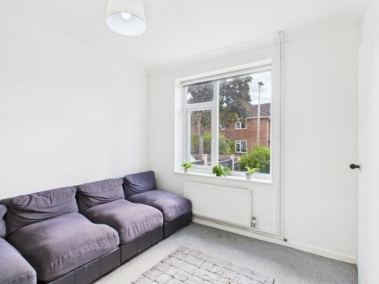 4 bedroom terraced house to rent - Photo 1