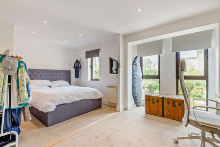 5 bedroom detached house to rent - Photo 5