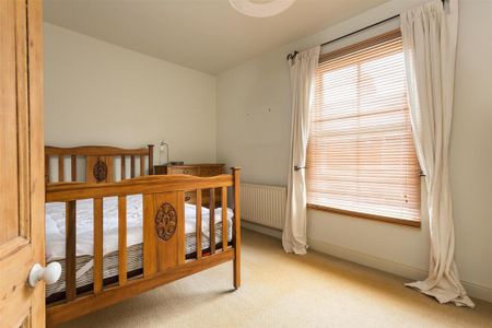 2 bedroom terraced house to rent - Photo 4