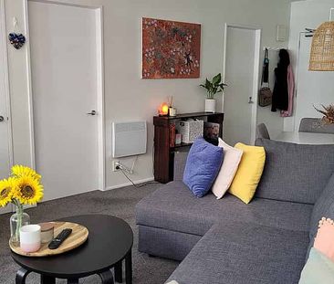 Tidy and Great location - Photo 4