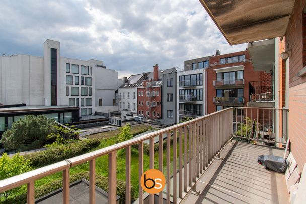 Volledig gerenoveerd appartement in het centrum van Kortrijk - Foto 1