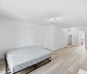For Lease - 435 Hensall Circle Unit# 223, Mississauga, Ontario - Photo 4