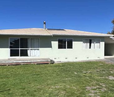 Sunny 3 Bedroom Family Home in Tahunanui - Photo 5