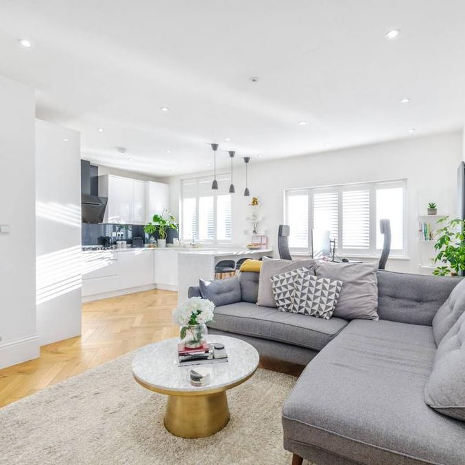 2 bedroom flat to rent - Photo 1