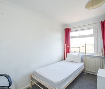 10, Ivy Crescent, Bognor Regis - Photo 3