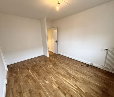 Location Appartement 3 pièces 74m² - Photo 4