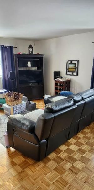 Grand 4 1/2 à louer à Saint-Julie libre le 1er avril - Photo 1