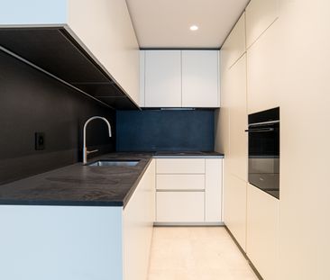 BISSONE – ESCLUSIVO 2.5 LOCALI CON TERRAZZA VISTA LAGO - Foto 5