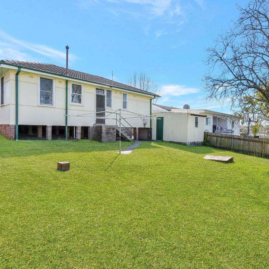 8 Wallace Place, 2170, Mount Pritchard Nsw - Photo 1