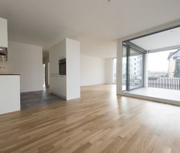 MODERNE & LICHTDURCHFLUTENDE WOHNUNG SUCHT NEUEN MIETER! - Photo 4