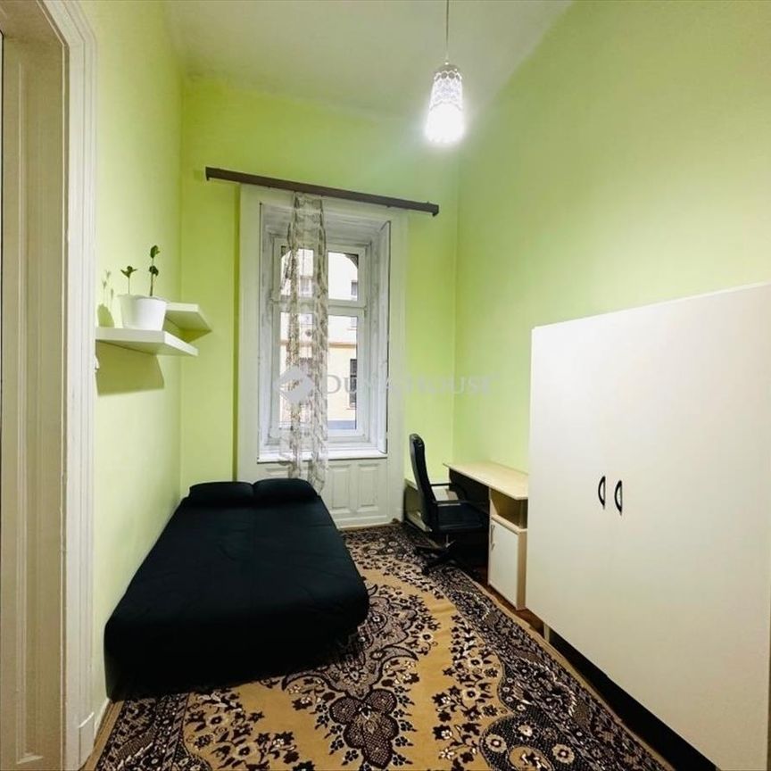 Kiadó átlagos állapotú lakás - Budapest VIII. kerület - Fotó 1