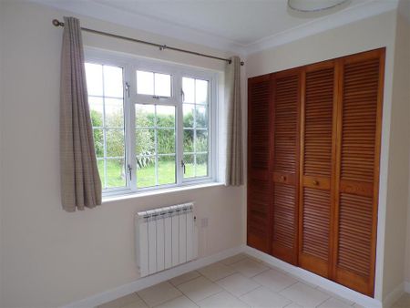 2 bedroom property to rent - Photo 3