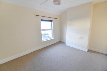 2 bedroom semi-detached house to rent - Photo 5