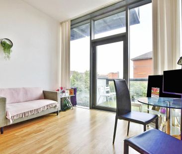 Studio to rent - Photo 3