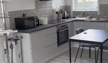 Sunnyside Road East, Edmonton, London N9 - Photo 4