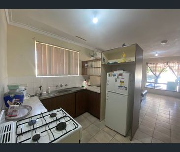 3A Crandon Street, Gosnells, WA 6110 - Photo 2