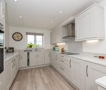 3 bedroom end of terrace house to rent - Photo 5