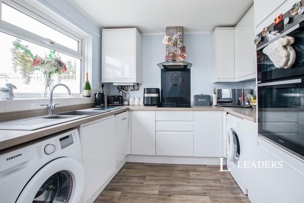 2 bedroom semi-detached house to rent - Photo 1