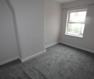 2 Bedroom HOUSE, Deeside - Photo 4