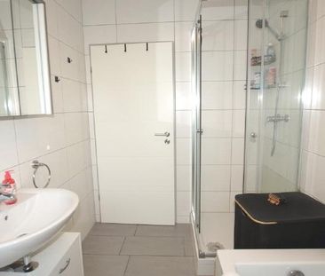 Helle 2 Zimmer-Wohnung mit Balkon - Photo 5