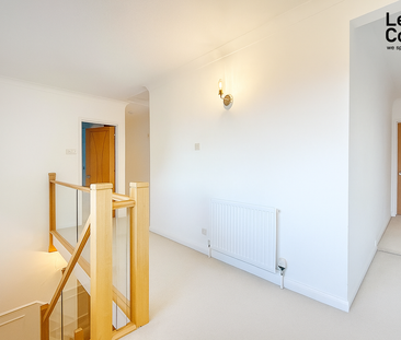 5 bedroom detached house to rent - Photo 4