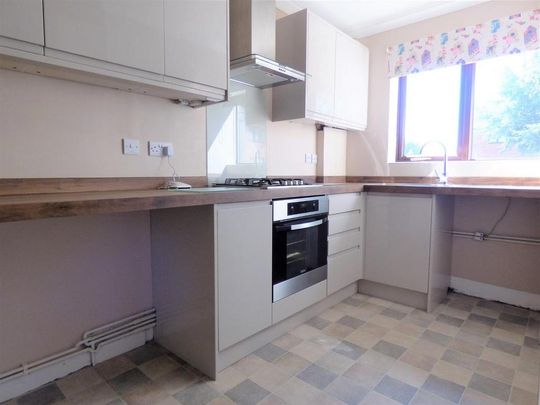 2 bedroom terraced house to rent - Photo 1