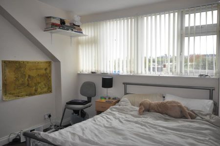 Burley Road, Hyde Park - Photo 2