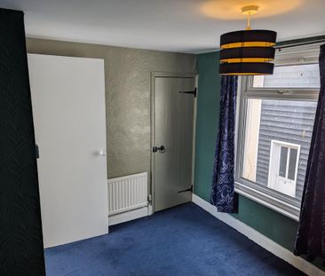 2 bedroom terraced house to rent - Photo 5