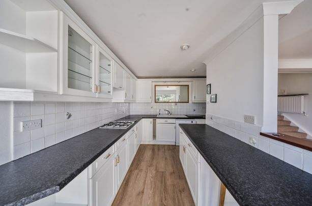 3 bedroom semi-detached house to rent - Photo 1