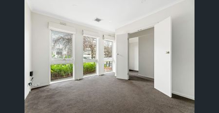 Spacious Modern Terrace - Photo 3