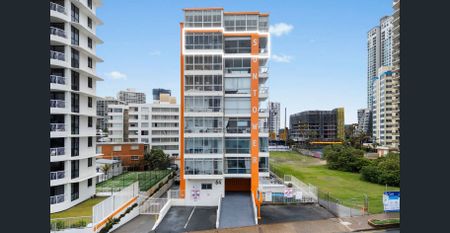 Renovated, Fully Furnished & the best views in Surfers Paradise! - Photo 3