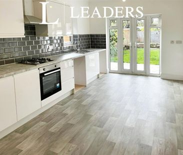 4 bedroom terraced house to rent - Photo 5