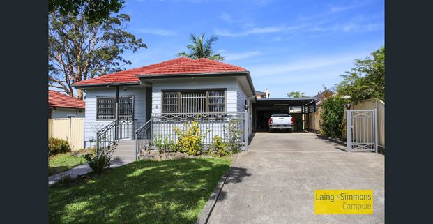 Spacious 3 Bedroom Family Home in a Quiet & Convenient Location - Photo 1