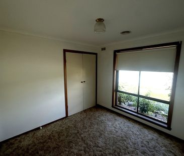 3 BEDROOM HOME IN SOUTH SHEPPARTON! - Photo 2