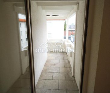 Lichtdurchflutete 2-Zimmerwohnung mit Wohnküche & Balkon - sofort frei - Photo 1